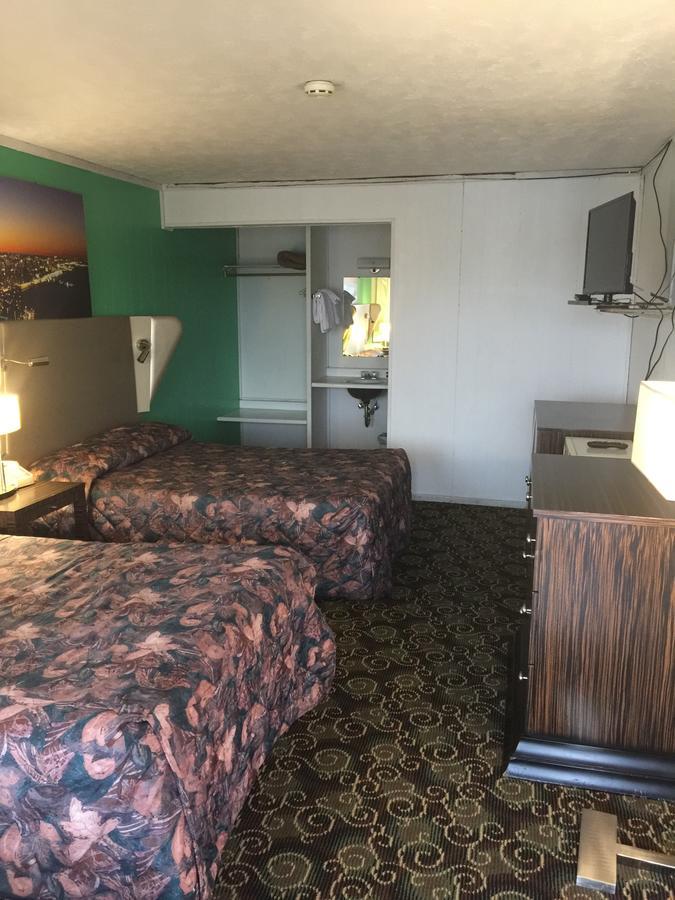 Fiesta Motel Pontiac Exteriör bild